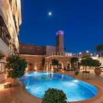酒店 Seven Hills Palace & 3*