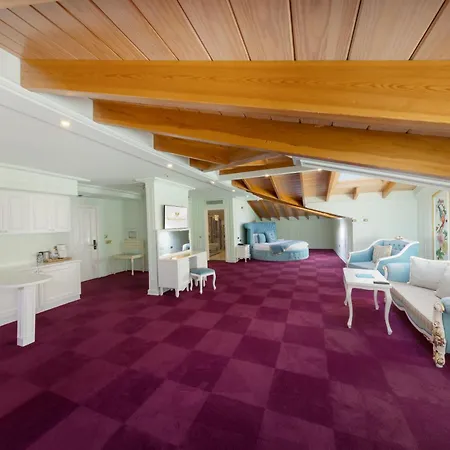 Hotel Seven Hills Palace & Istanbul