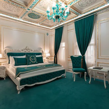 Seven Hills Palace & 3*