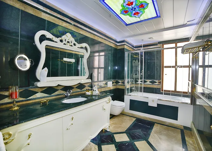 Seven Hills Palace & Ξενοδοχείο 3*