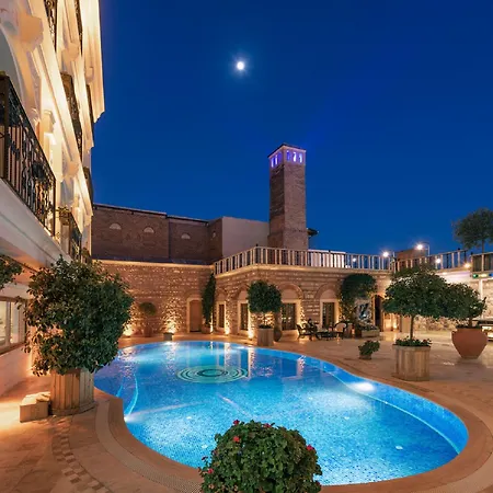 فندق Seven Hills Palace & 3*