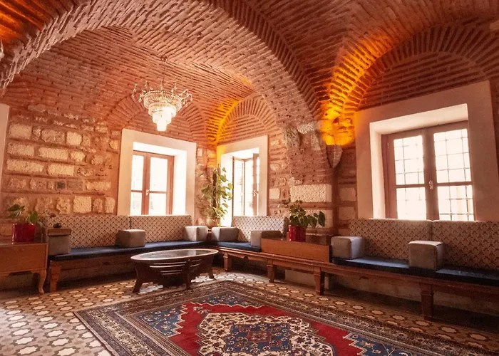 Seven Hills Palace & 酒店 3*