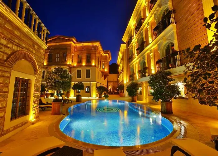 Seven Hills Palace & 酒店 3*