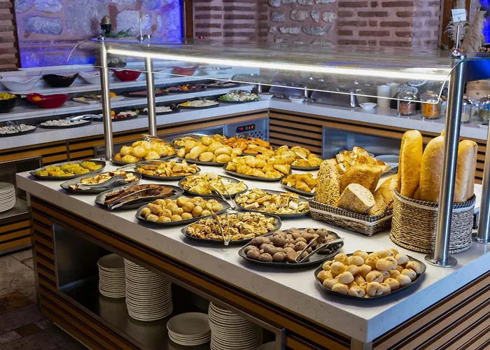 酒店 Seven Hills Palace &