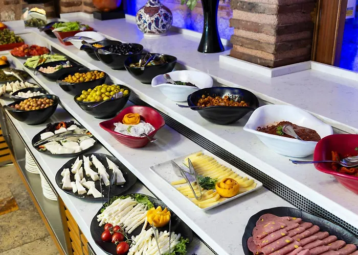 酒店 Seven Hills Palace &