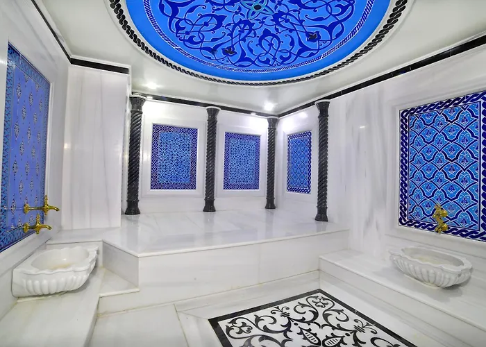 Seven Hills Palace & 3*