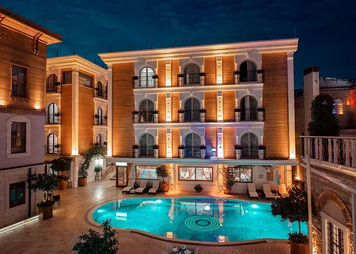 酒店 Seven Hills Palace &